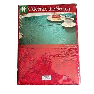 Celebrate The Season Winter Holly 70" Round Red Tablecloth Christmas holiday
